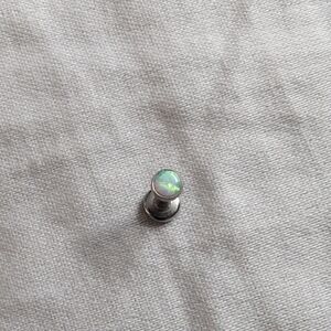 14G Titanium Opal Labret Stud